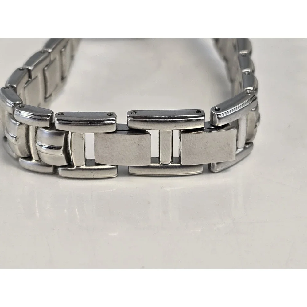 Sharp Purple Dial Date Indicator Silver Tone Round Case Linkn‎ Band Quartz Watch